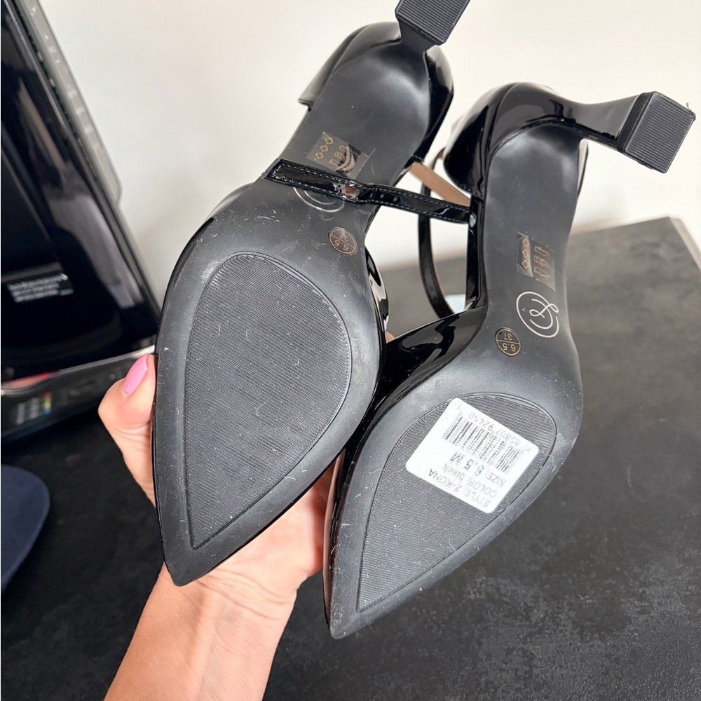 Chinese Laundry Glossy Black Heels